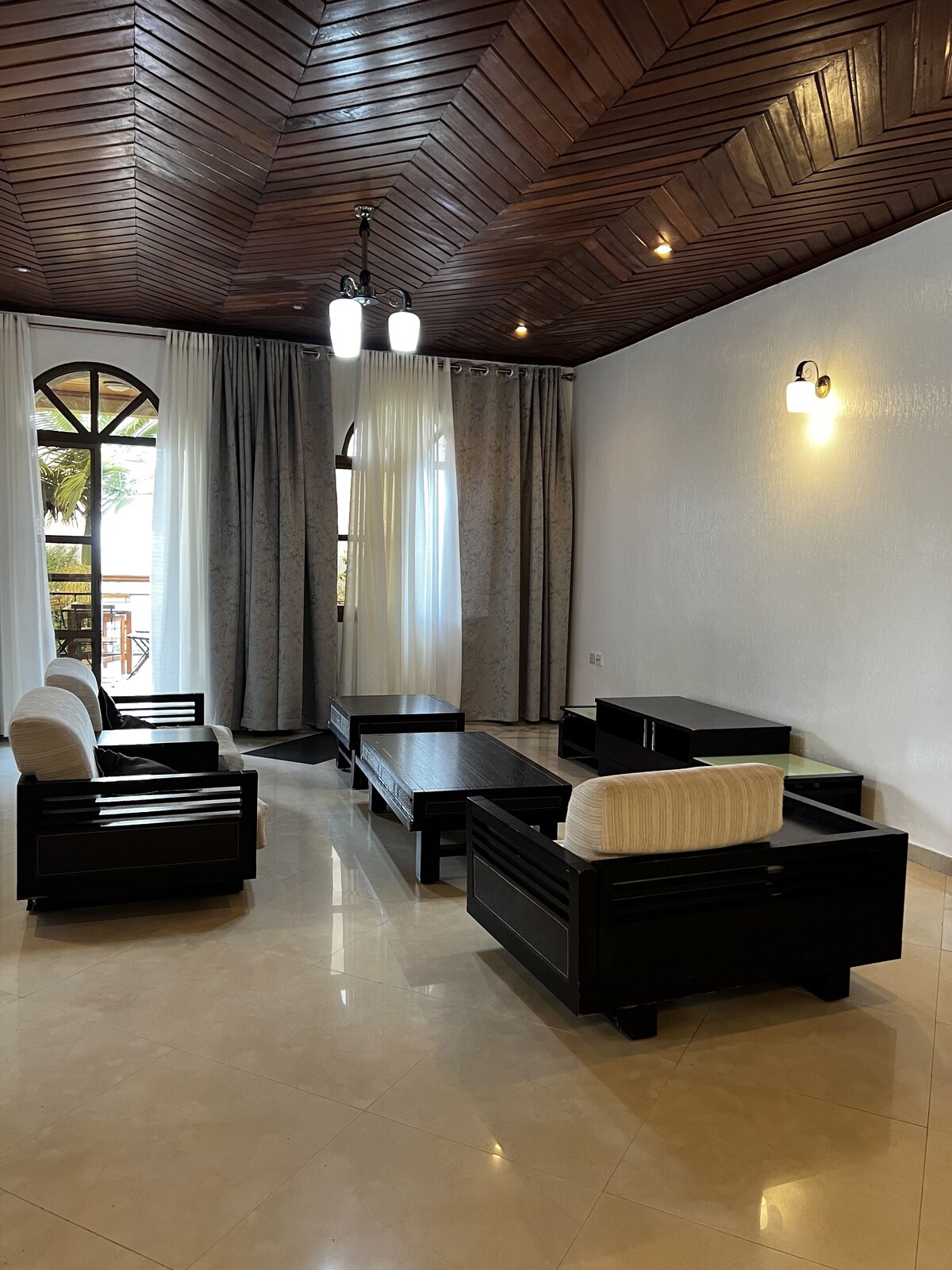 living elevate suites